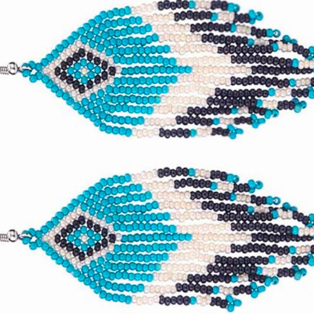 NWT-beautiful Dream catcher -boho dangle earrings handmade beaded earrings!